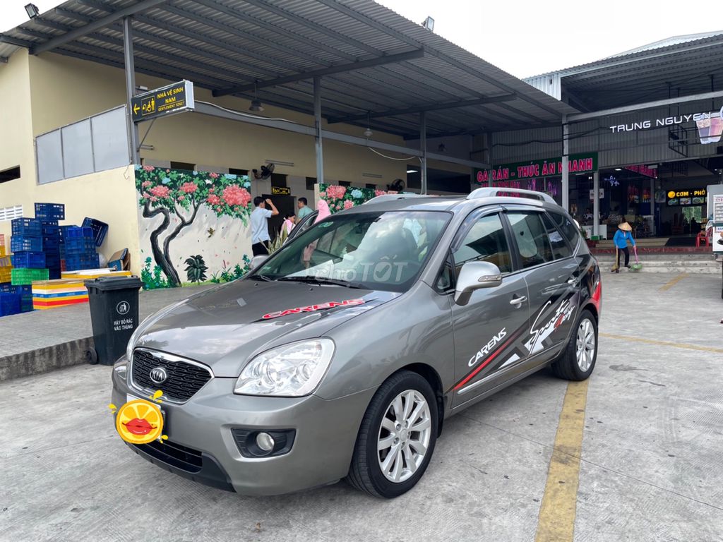 Kia Carens 7 chỗ 2.0 AT Promium còn mới 98%