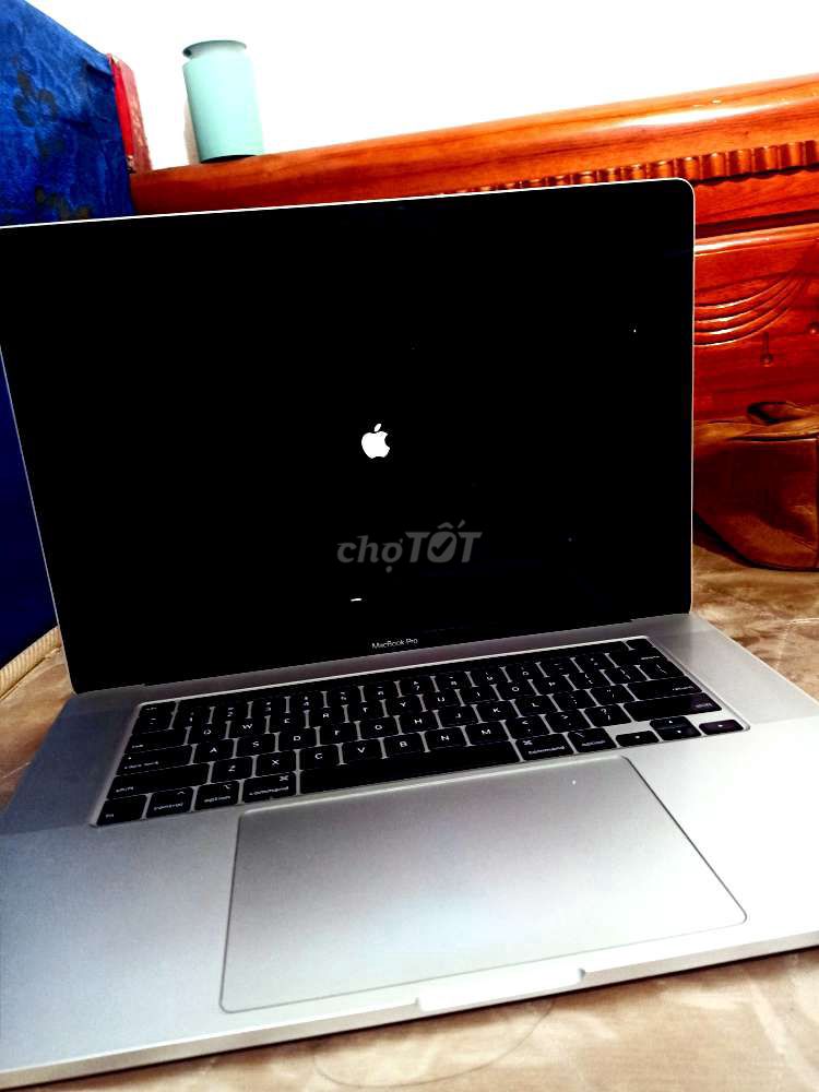 Macbook Pro zin 2019 16 inch core i7