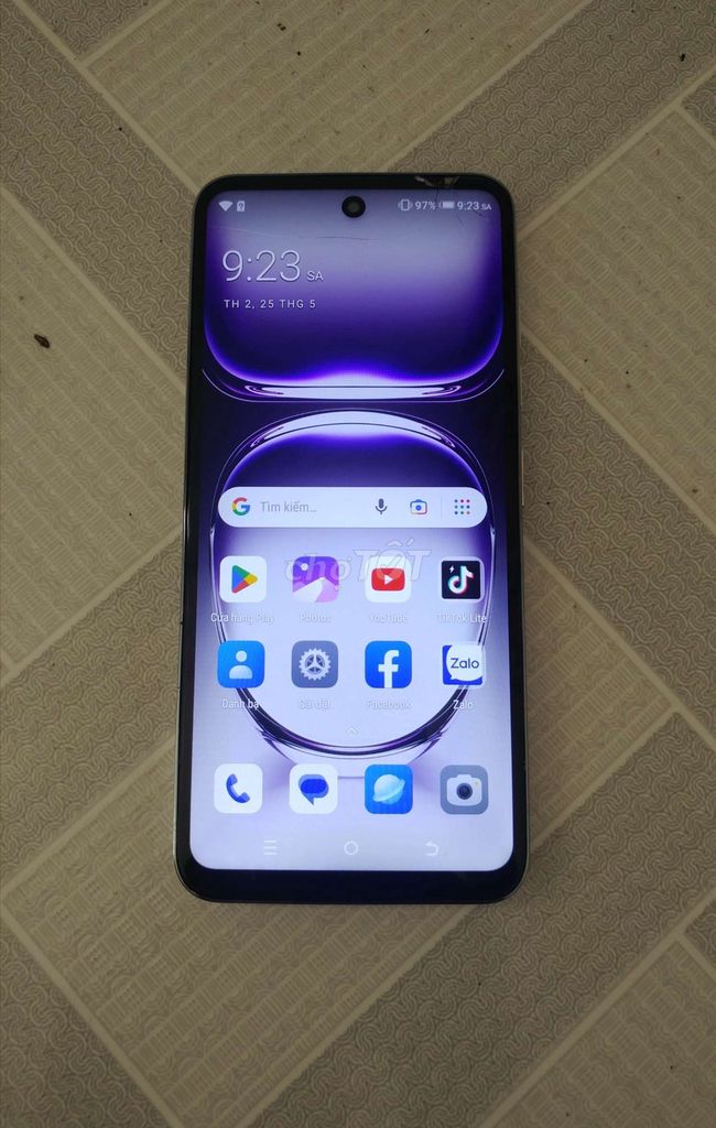 OPPO nứt kính nhẹ. Mua bán Điện thoại tại Thành phố Sóc Trăng Sóc Trăng được đăng bởi Hiệp hình 1