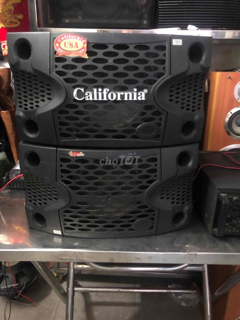 cần bán cặp loa California và âm li 8 sò. Mua bán Tivi, Âm thanh tại Quận 10 Tp Hồ Chí Minh được đăng bởi Nam hình 1