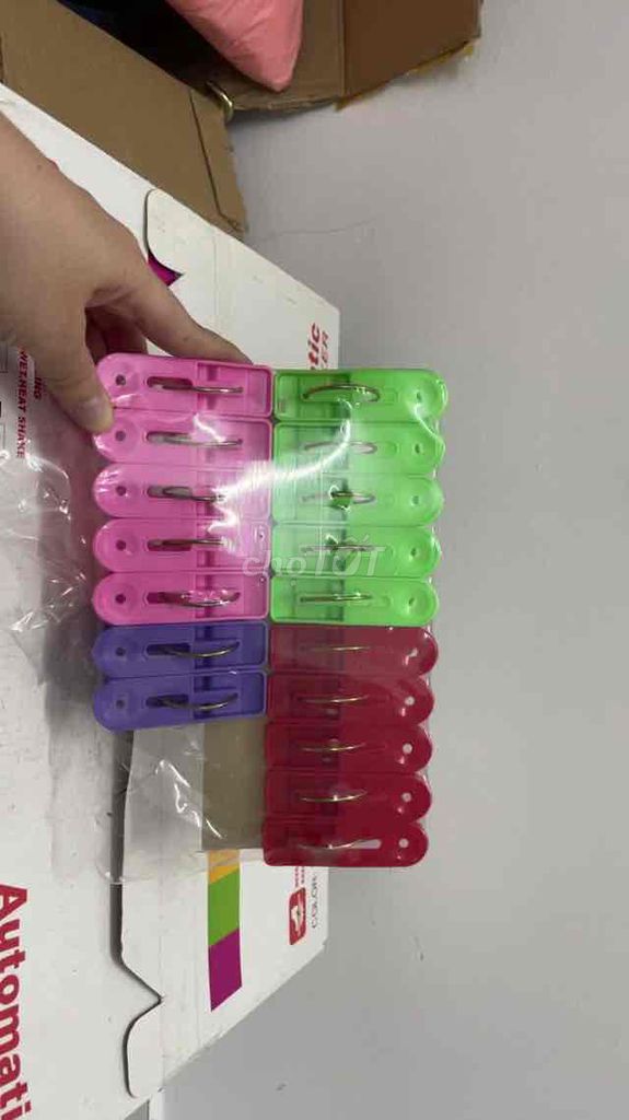 Kẹp quần áo nhựa nhiều màu