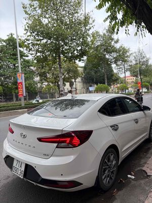 Hyundai Elantra 2020 Trắng 69.000 km