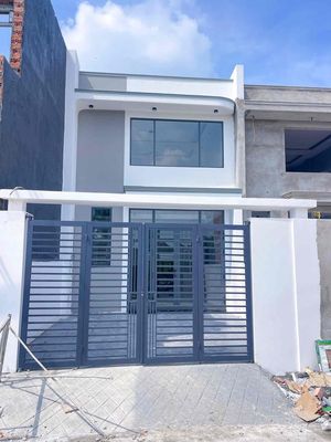 Bán nhà trả góp chính chủ sổ riêng thổ cư 100%, gần trung tâm Biên Hoà. Mua bán nhà ở tại Thành phố Biên Hòa Đồng Nai được đăng bởi Phương Thuỳ