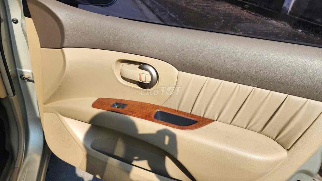 Nissan Livina 7 chỗ màu Vàng cát. Mua bán Ô tô tại Quận Hà Đông Hà Nội được đăng bởi Hiệp Xoăn Hà Đông hình 9