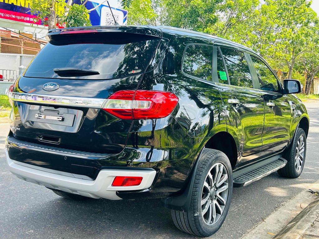 Ford Everest 2022 Titanium 2.0L AT 4x2 - 40000 km. Mua bán Ô tô tại Thành phố Buôn Ma Thuột Đắk Lắk được đăng bởi Hoài Chỉnh Ford hình 3