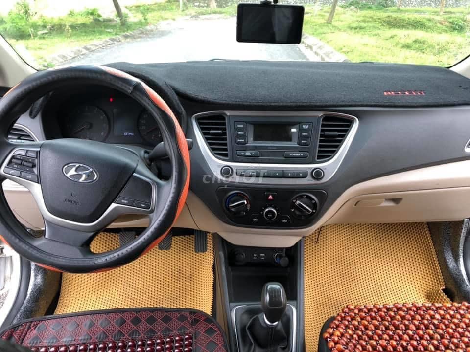 Cần bán Accent 2019 số sàn, màu trắng. Mua bán Ô tô tại Quận Gò Vấp Tp Hồ Chí Minh được đăng bởi Xuân Trường hình 11