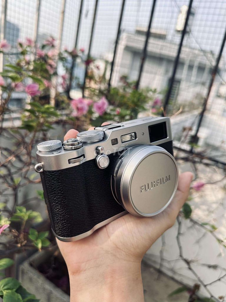 Máy ảnh Fujifilm X100F Bạc, Đen. Mua bán Máy ảnh, Máy quay tại Quận 7 Tp Hồ Chí Minh được đăng bởi Võ Tuấn Kiệt hình 1