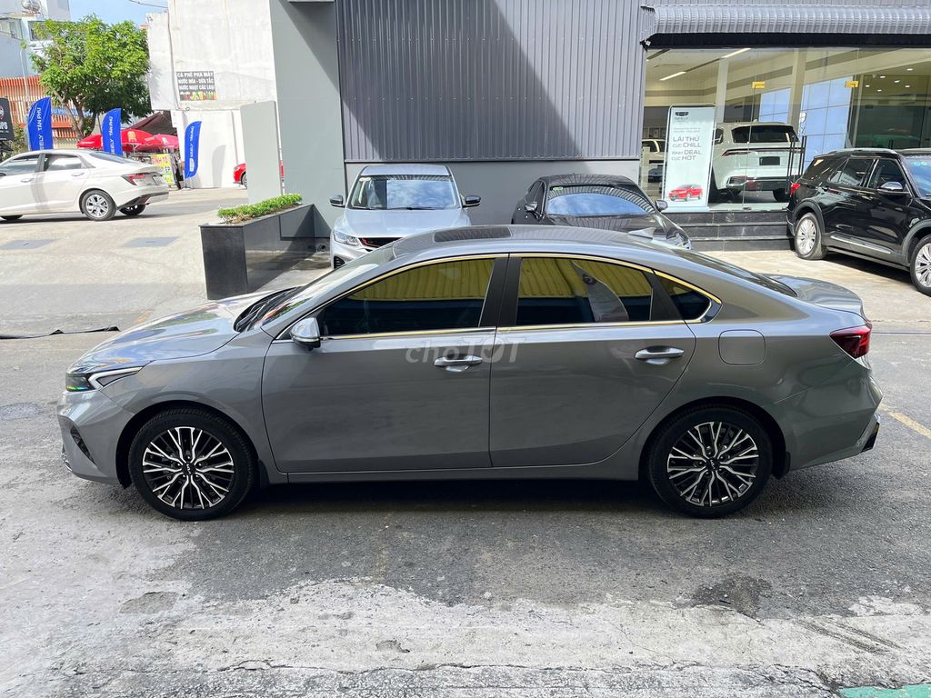 KIA K3 2.0 PREMIUM 2024 GIA ĐÌNH LƯỚT ĐẸP VAY 75%. Mua bán Ô tô tại Quận 5 Tp Hồ Chí Minh được đăng bởi Hiếu hình 4