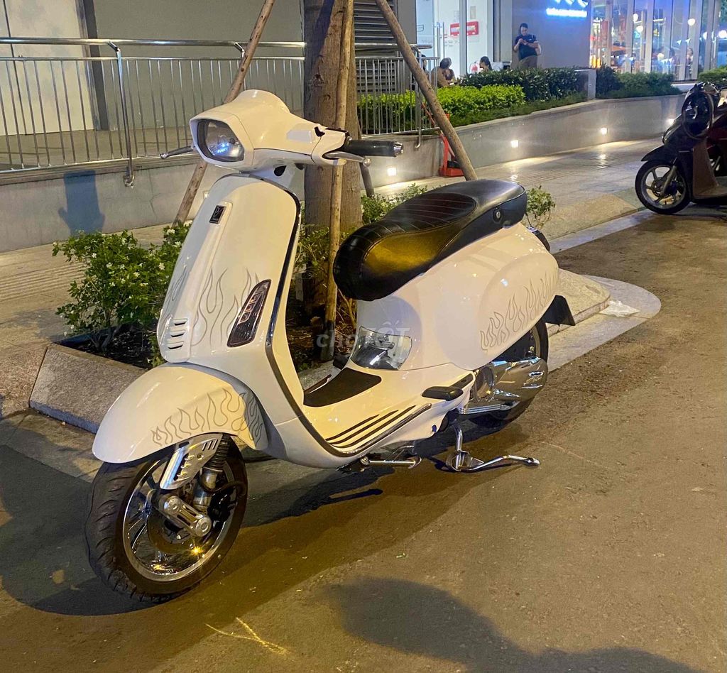 🌈🌈🌈Cần bán xe Vespa Sprint 125 đk 2016 bstp