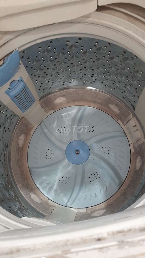 GIA ĐÌNH THANH LÝ MÁY GIẶT TOSIBA 9 KG CÒN TỐT