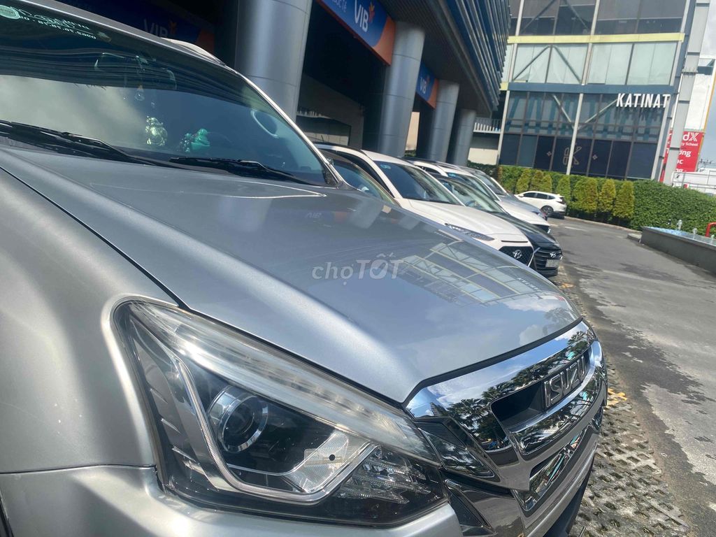 Isuzu Mu X 2019 1.9 4X2 AT - 11900 km. Mua bán Ô tô tại Thành phố Thuận An Bình Dương được đăng bởi Nhật Nam hình 10