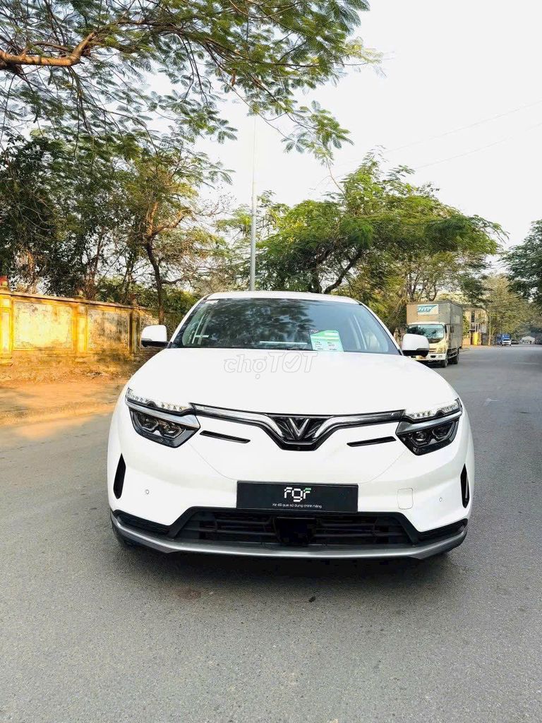 VF8 2023 GF Eco  - Màu Trắng - Sẵn xe - Hồ sơ. Mua bán Ô tô tại Huyện Gia Lâm Hà Nội được đăng bởi Vinfast Ocean Park Gia Lâm Hà Nội hình 3