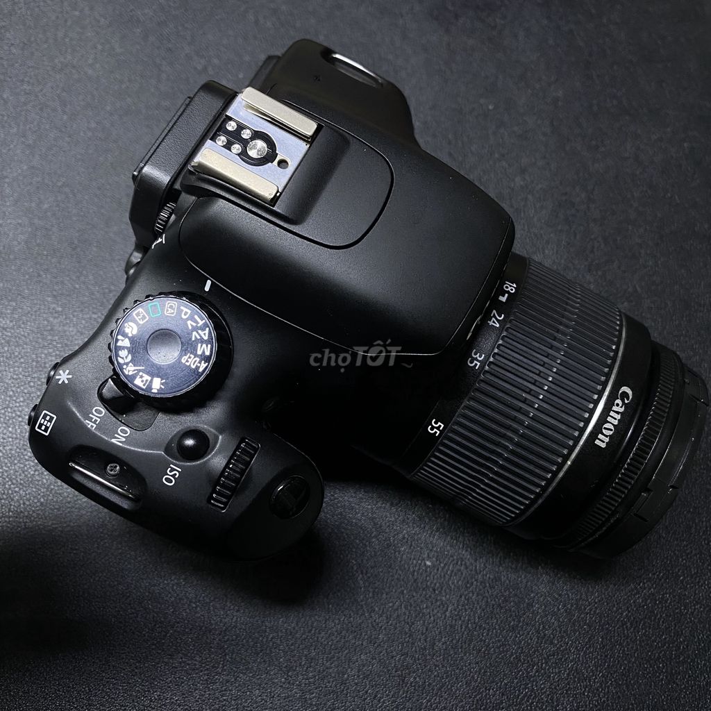 Canon EOS 550D kèm lens kit 18-55mm III mới 95%.