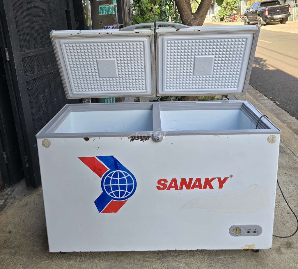 Bộ bàn ghế ăn Gỗ sồi Nâu gỗ. Mua bán Bàn ghế tại Thành phố Pleiku Gia Lai được đăng bởi  Liênphan hình 1