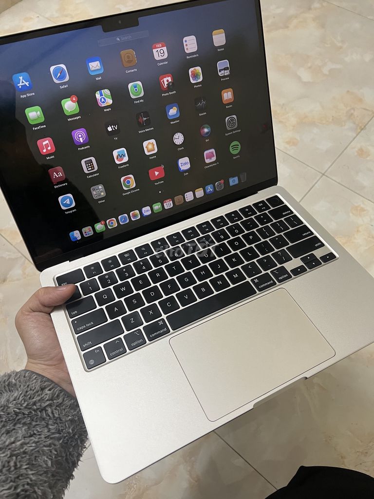 Macbook air m2 256 8gb ram