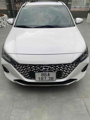 Hyundai Accent 2021màu trắng- số tự động, giá 449