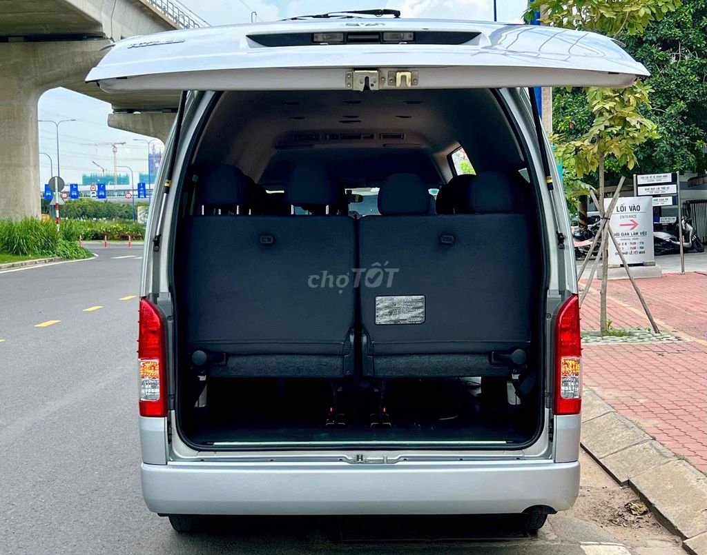 Bán Hiace dầu 3.0 2018 - Xe bảo dưỡng full hãng. Mua bán Ô tô tại Thành phố Thủ Đức Tp Hồ Chí Minh được đăng bởi Tấn Quang Toyota Đông Sài Gòn hình 8