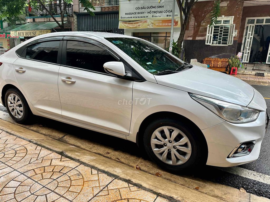 Hyundai Accent 2018 1.4 MT - 85000 km. Mua bán Ô tô tại Thành phố Biên Hòa Đồng Nai được đăng bởi Luxury AUTO  hình 3