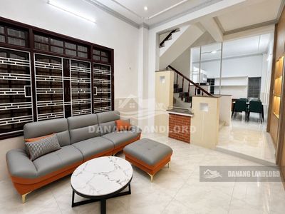 Rent · 2 bd · 80 м² · Quận Ngũ Hành Sơn, ул. Đường An Thượng 1