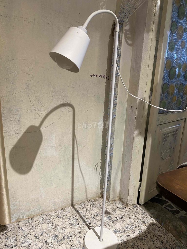 Đèn đứng đọc sách. Mua bán Đèn tại Quận Bình Tân Tp Hồ Chí Minh được đăng bởi Tin Còn Hàng Còn hình 1