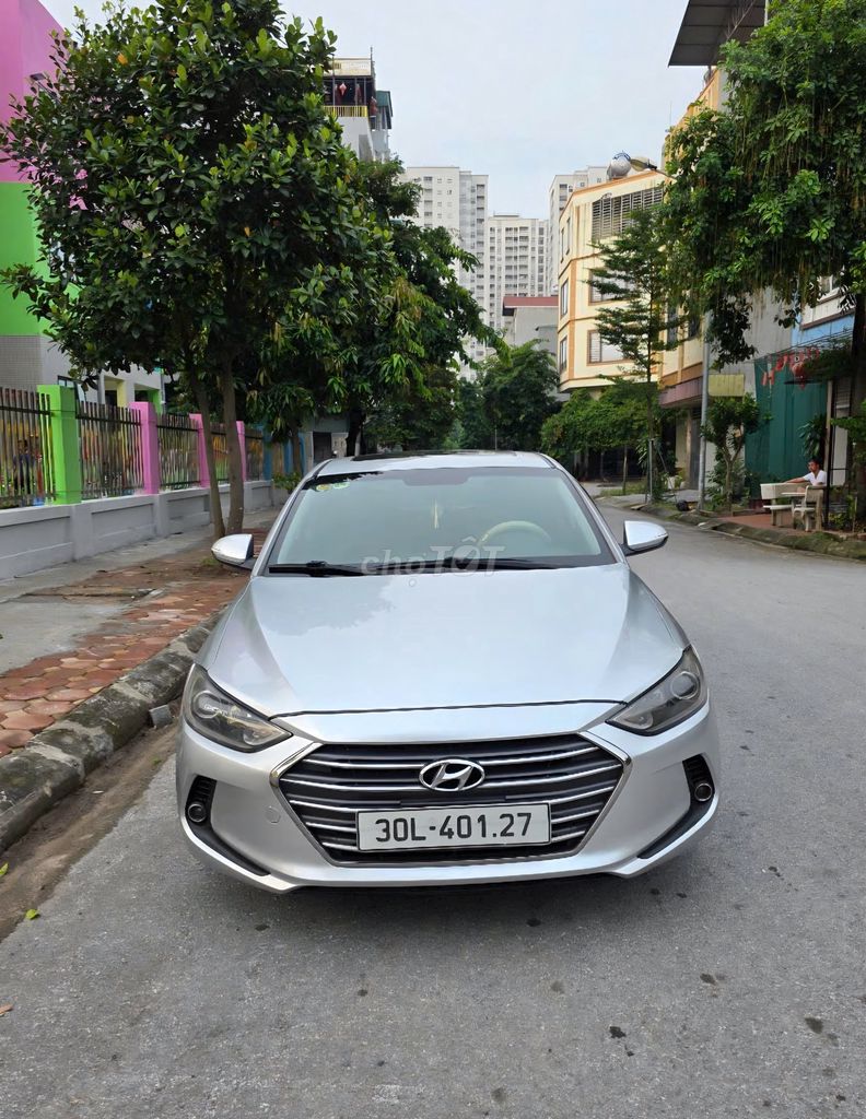 Hyundai Elantra 2016 xe tư nhân gia đình sử dụng. Mua bán Ô tô tại Quận Hà Đông Hà Nội được đăng bởi A Thịnh hình 3