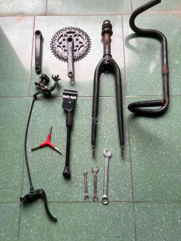 lô phụ kiện thay thế xe đạp thể thao. Mua bán Đồ thể thao, Dã ngoại tại Thành phố Châu Đốc An Giang được đăng bởi Lê Bình Cầm Đồ 2 hình 1