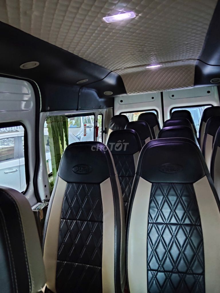 Ford Transit 2018 SVP-Đký 2019-96000 km Màu Trắng. Mua bán Ô tô tại Quận Cẩm Lệ Đà Nẵng được đăng bởi Phạm Trang hình 4