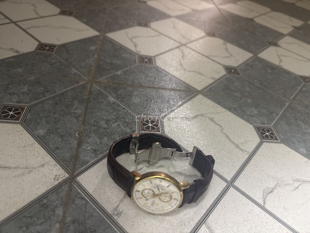 Không dùng đến đê lại a cần. Mua bán Đồng hồ tại Huyện Long Điền Bà Rịa - Vũng Tàu được đăng bởi Le Nguyen hình 2