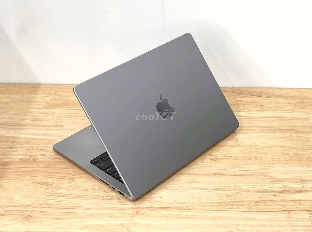 Macbook Pro M1 Max 14" 32GB/1TB Pin 95% Nguyên Zin. Mua bán Laptop tại Quận Cái Răng Cần Thơ được đăng bởi Cầm đồ Nhanh hình 1