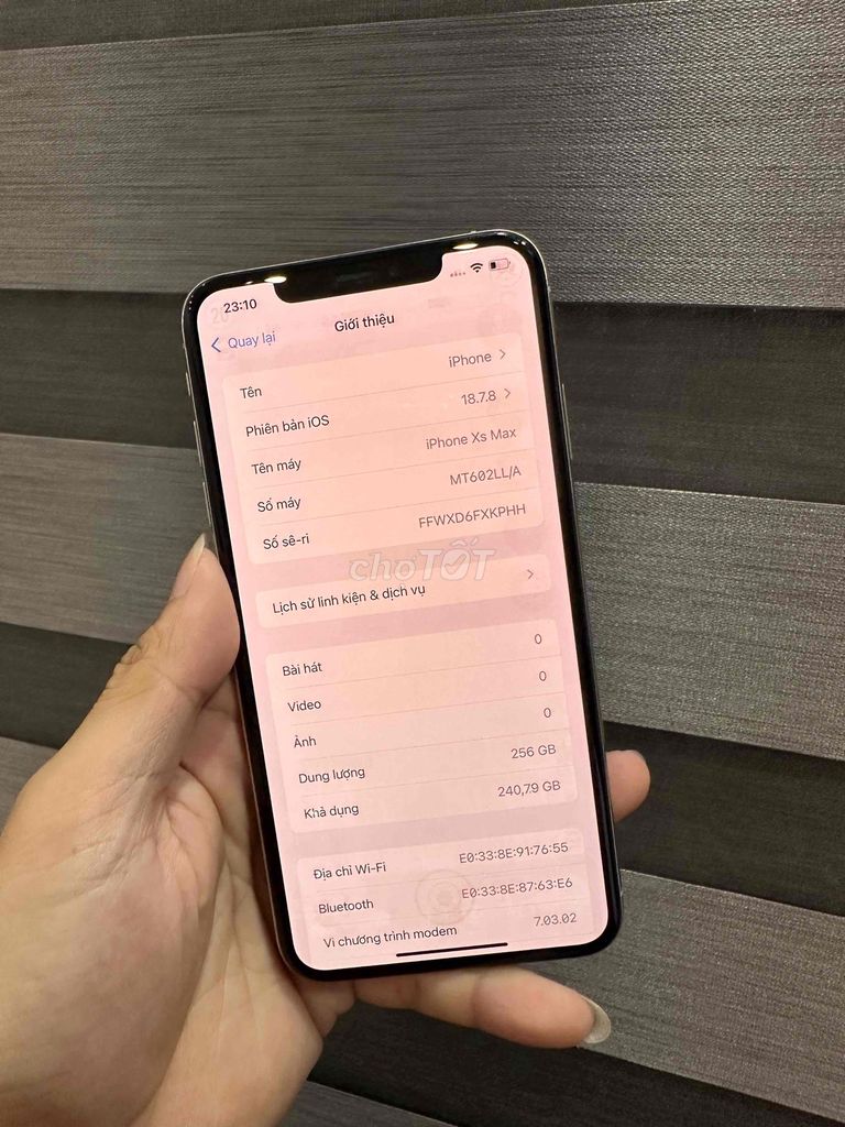iPhone Xs Max 256GB Trắng Quốc tế thanh lý. Mua bán Điện thoại tại Quận Đống Đa Hà Nội được đăng bởi Ng Hoang Anh hình 1