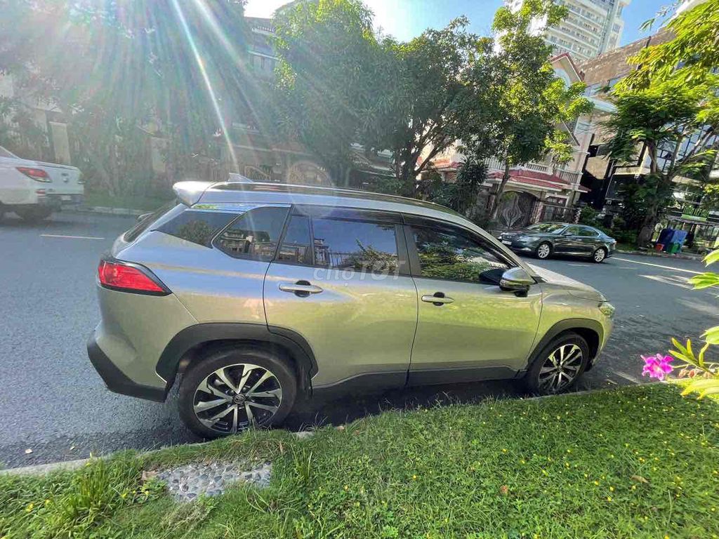Toyota Corolla Cross 2021 1.8V - 33000 km. Mua bán Ô tô tại Quận 7 Tp Hồ Chí Minh được đăng bởi Lê Anh hình 5