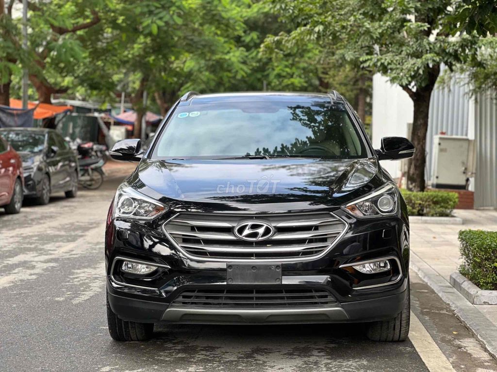 Hyundai Santa Fe 2018 Full xăng - 80000 km