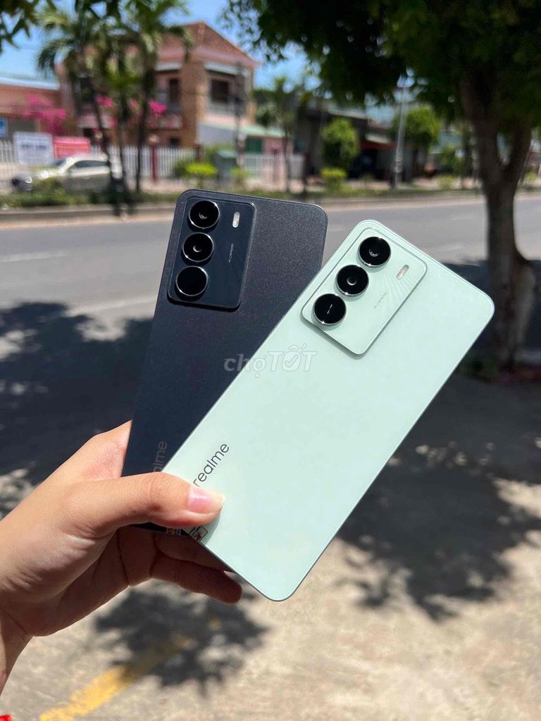 Cần bán Realme V70S 5G Ram 6/128G zin keng full cn. Mua bán Điện thoại tại Thành phố Qui Nhơn Bình Định được đăng bởi Gia Long hình 1