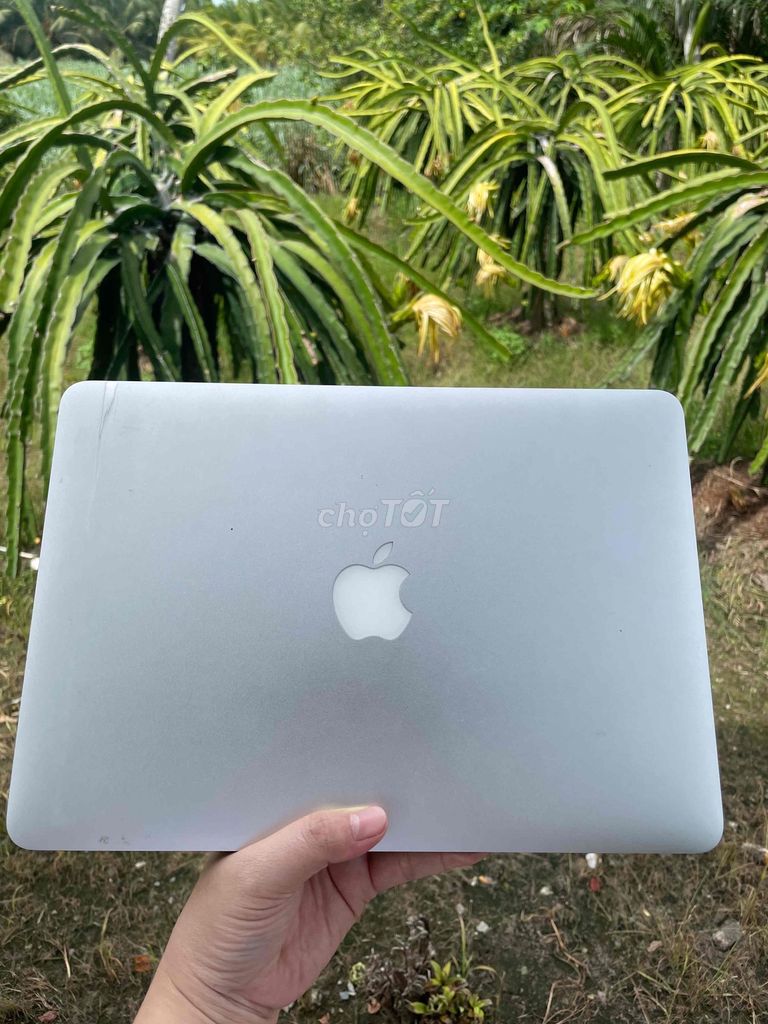 Apple MacBook Core i7 16GB/128GB. Mua bán Laptop tại Huyện Châu Thành Tây Ninh được đăng bởi Ngọc Thảo  hình 1