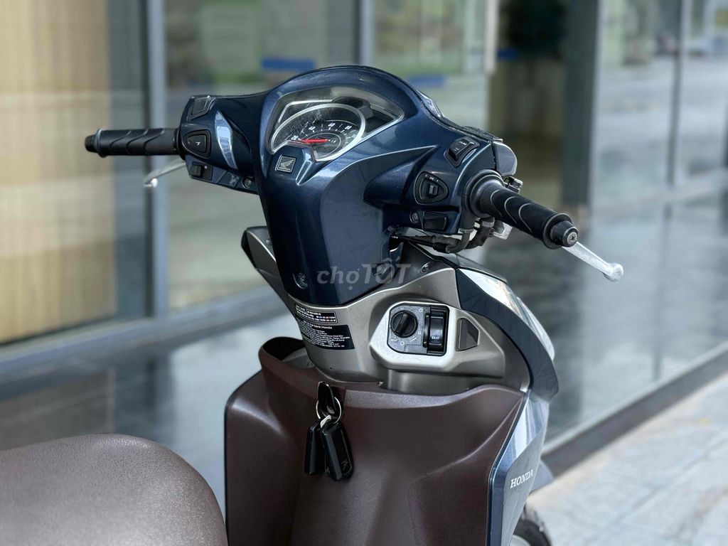 Honda Vision 110 Smartkey 2021 Xanh đá 29H2. Mua bán Xe máy tại Quận Ba Đình Hà Nội được đăng bởi Xe Máy Nam Thi hình 6