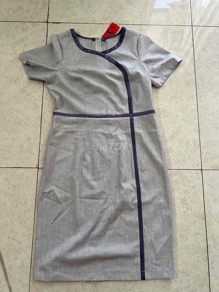 Đầm Nữ Xám Dưới 55kg còn new. Mua bán Quần áo tại Quận 6 Tp Hồ Chí Minh được đăng bởi Vân hình 1