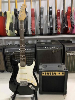 Guitar điện Fender ( Màu đen)