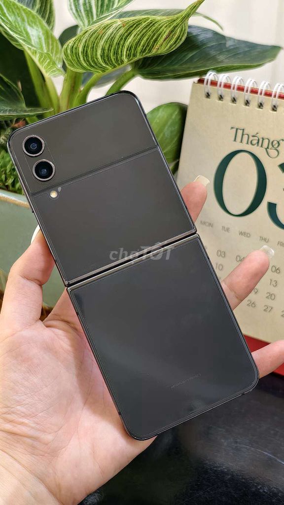 Samsung Z Flip4 Vn 512G 99%. Mua bán Điện thoại tại Quận 10 Tp Hồ Chí Minh được đăng bởi Mon Store hình 1