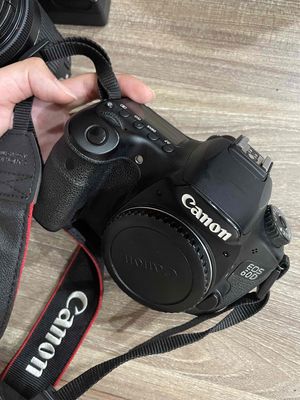 Canon 60D kèm lens 18-55mm