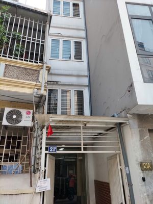 Townhouse 40 m² · 4 bed · Phố Vũ Tông Phan