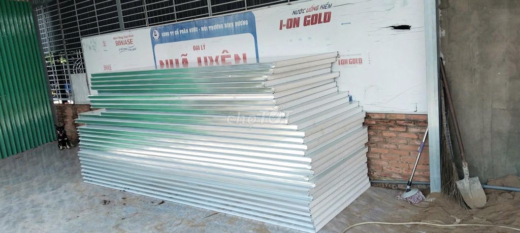 Tấm lợp kim loại Xám bạc bền bỉ. Mua bán Thiết bị vệ sinh, nhà tắm tại Thành phố Dĩ An Bình Dương được đăng bởi Tuấn Tài hình 1