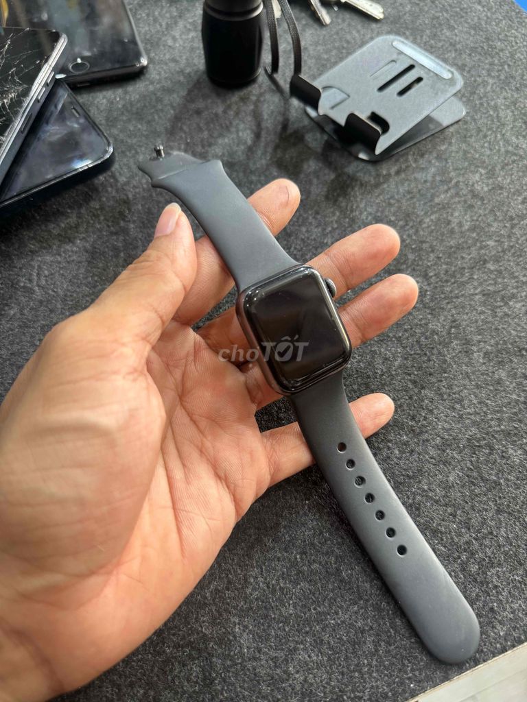 Apple Watch Series 6 Đen Đã sử dụng. Mua bán Thiết bị đeo thông minh tại Quận Gò Vấp Tp Hồ Chí Minh được đăng bởi Thành Luân hình 1