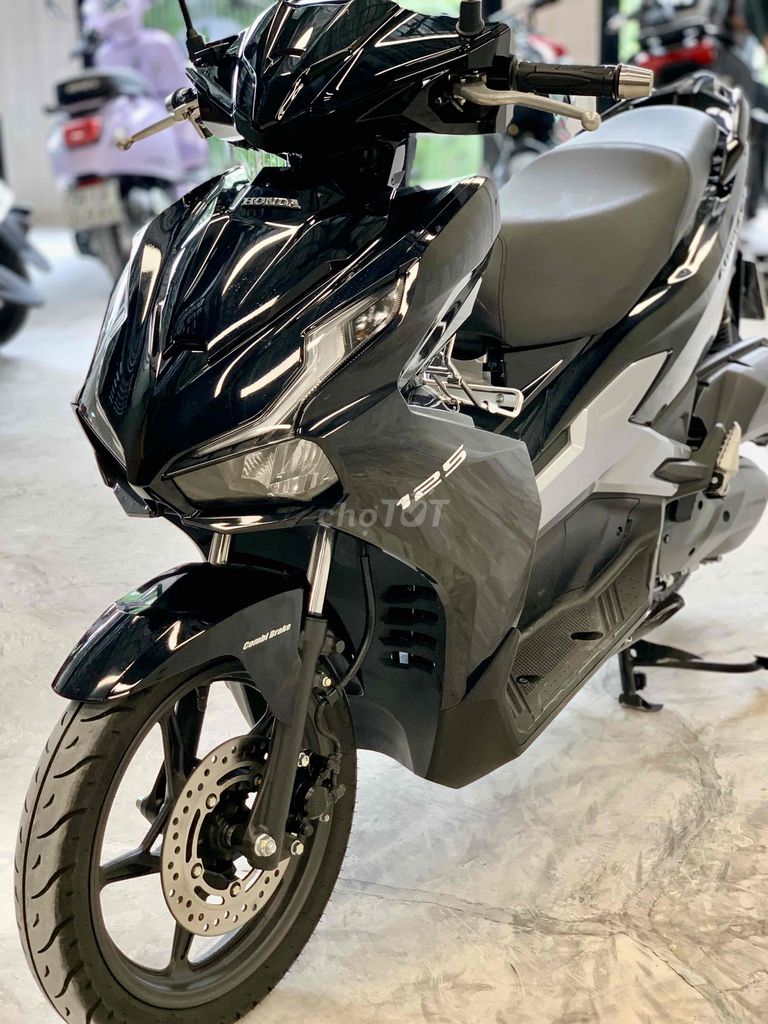 Air Blade 125 2025 xe như mới odo 2400 km biển 71. Mua bán Xe máy tại Thành phố Thủ Đức Tp Hồ Chí Minh được đăng bởi iMotorbike Khương Phan hình 4