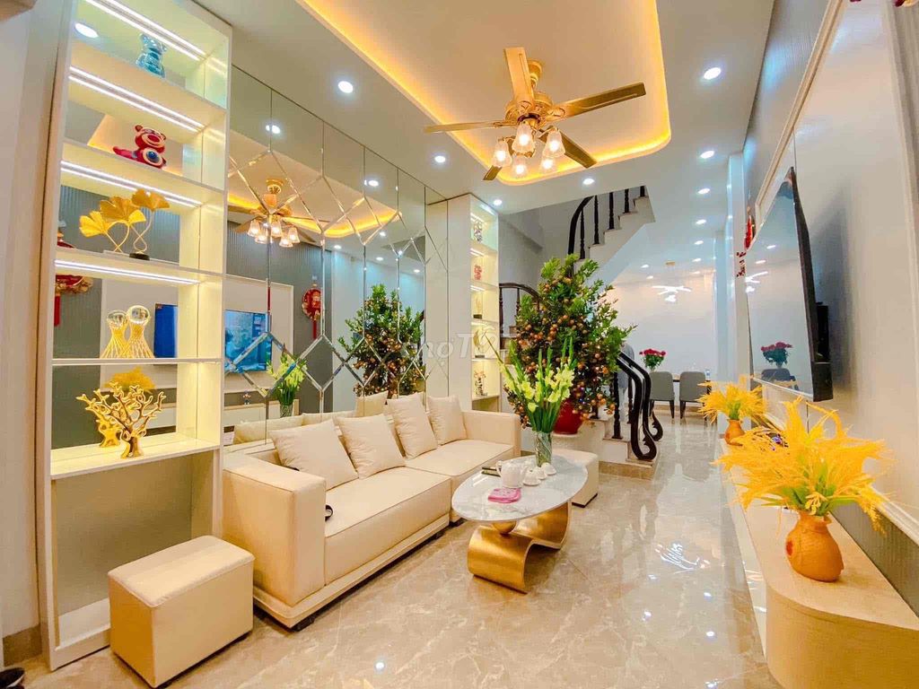 Bán nhà phố Kim Giang, 6,1 tỷ, 35m2*4T, Lô góc, Ngõ nông, Kinh doanh,