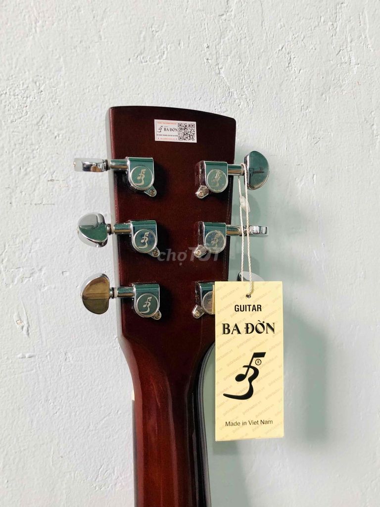 Guitar Ba Đờn J-200 like new đầy đủ phụ kiện.