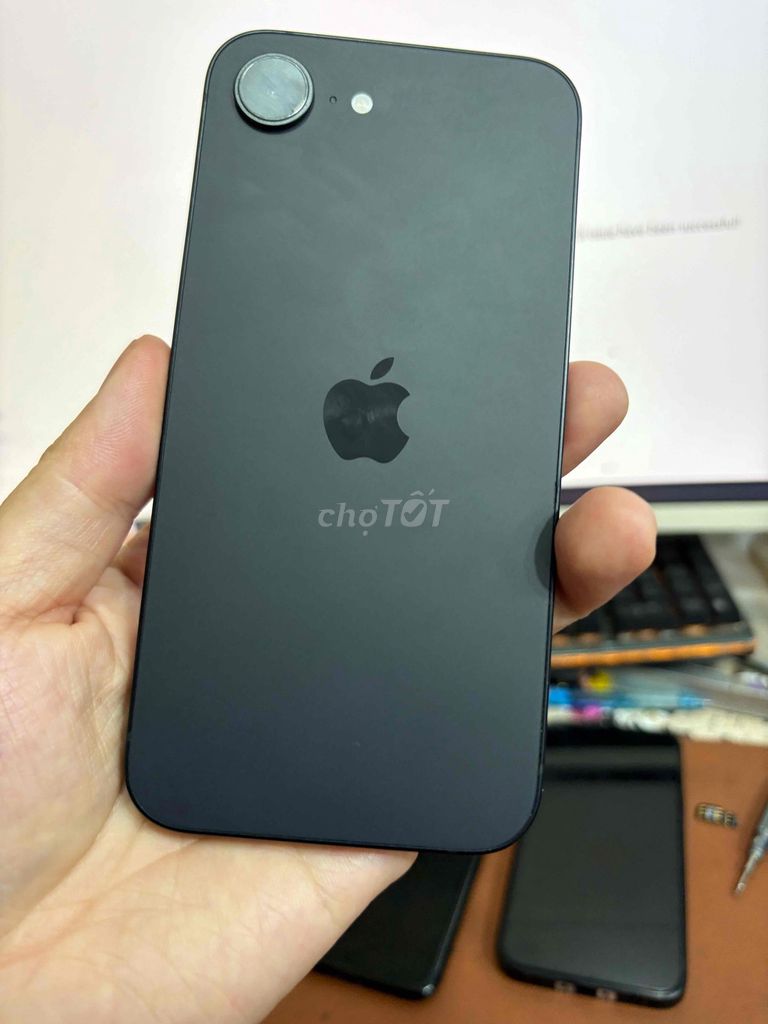 Apple iPhone 16e 128GB Đen lock liknew. Mua bán Điện thoại tại Quận Lê Chân Hải Phòng được đăng bởi hoang anh hình 1