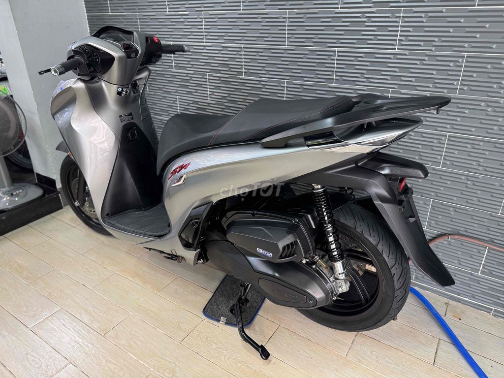 Honda SH350 2022 Bạc Porsche Sporty 15000 km. Mua bán Xe máy tại Quận Bình Thạnh Tp Hồ Chí Minh được đăng bởi kelwin hình 6