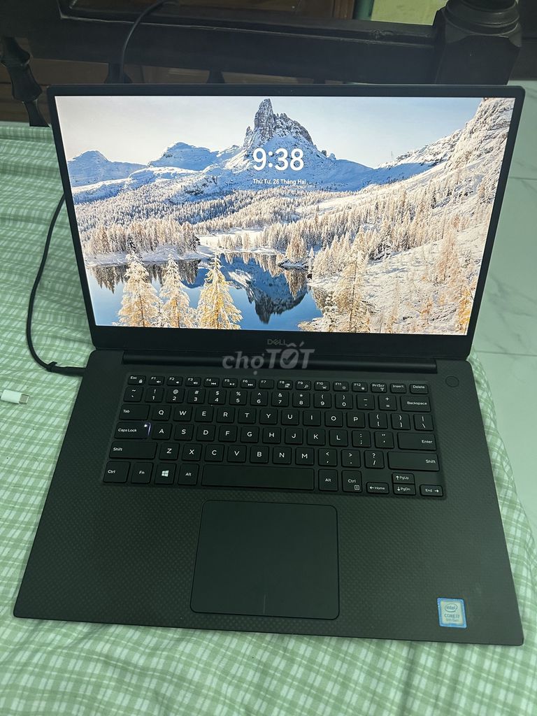 Dell xps 15 7590 core i7 9750H ram 16gb GTX 1650