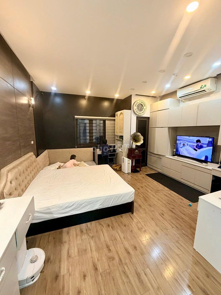 Дом 50 м², Чунг Кинь, Кау Жай, рядом с Ву Фам Хам