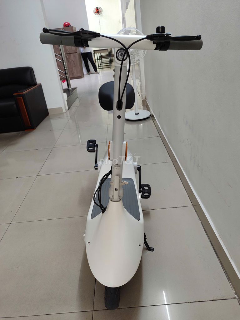 Xe điện gấp gọn OKAI EA10 màu trắng. Mua bán Xe điện tại Quận 5 Tp Hồ Chí Minh được đăng bởi Bảo Huỳnh Vĩnh hình 15